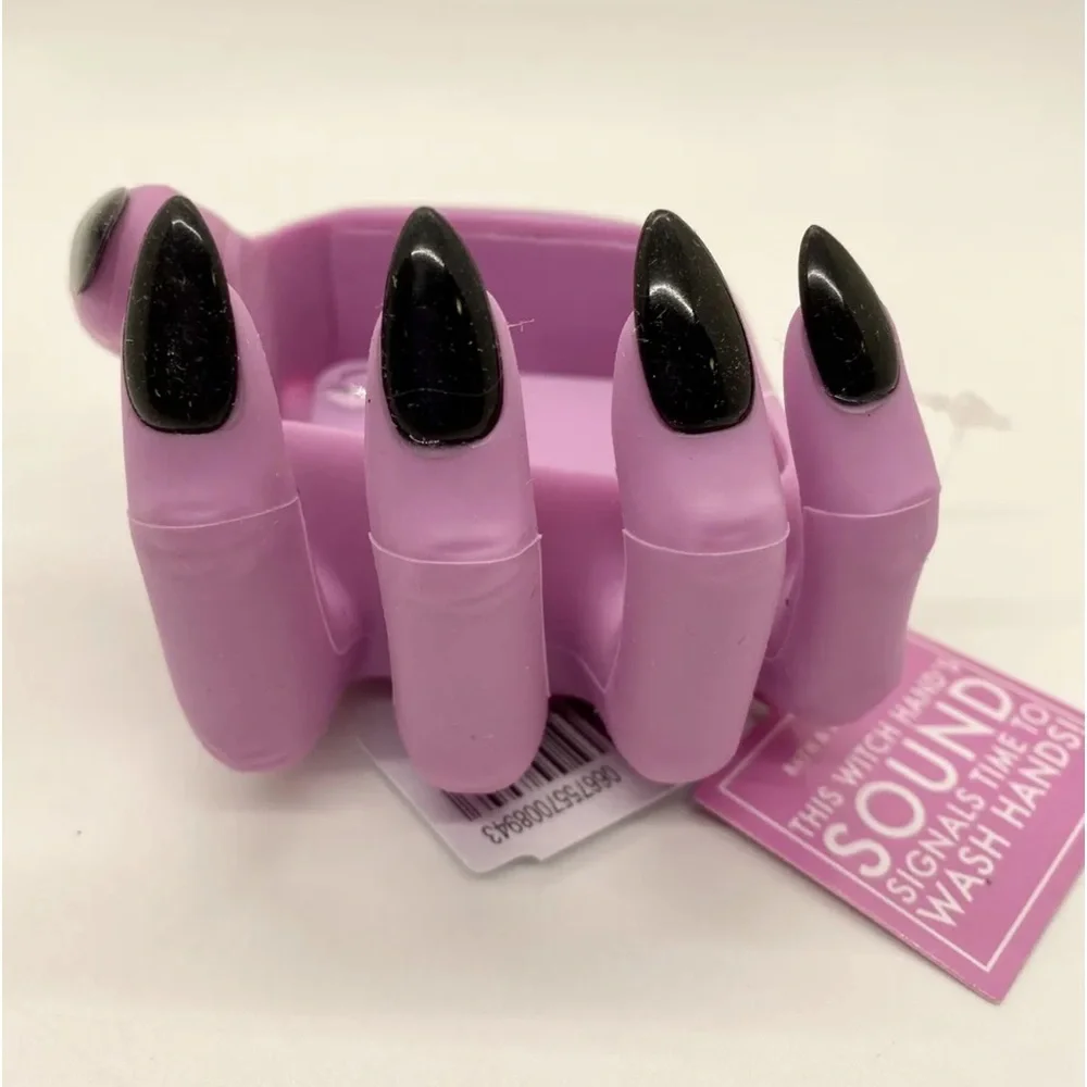 Witch Hand Halloween Soap Holder. Plays the sound of a witch cackling for 20 sec